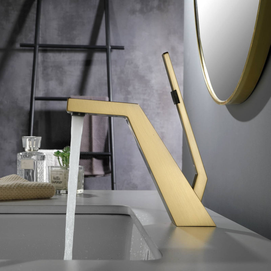Brushed Gold or matte black or brushed nickel Bathroom Sink Faucet single handle with pop up overflow brass drain