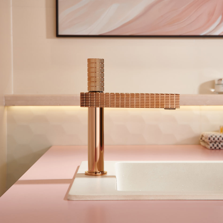 Brushed gold or Brushed Nickel or Matte Black Or Rose Gold single handle brass bathroom faucet with pop up drain